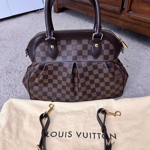 ❤️ SOLD! Louis Vuitton Trevi PM - Pristine Condition! ❤️ - Picture 1 of 12